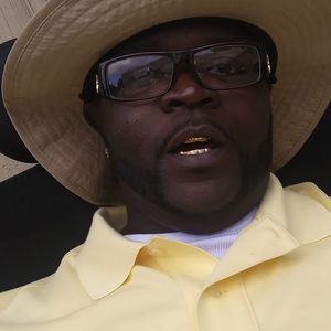 Meet your Posher, Laron